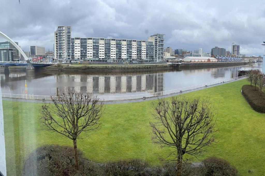 River View Apartment Glasgow Luaran gambar