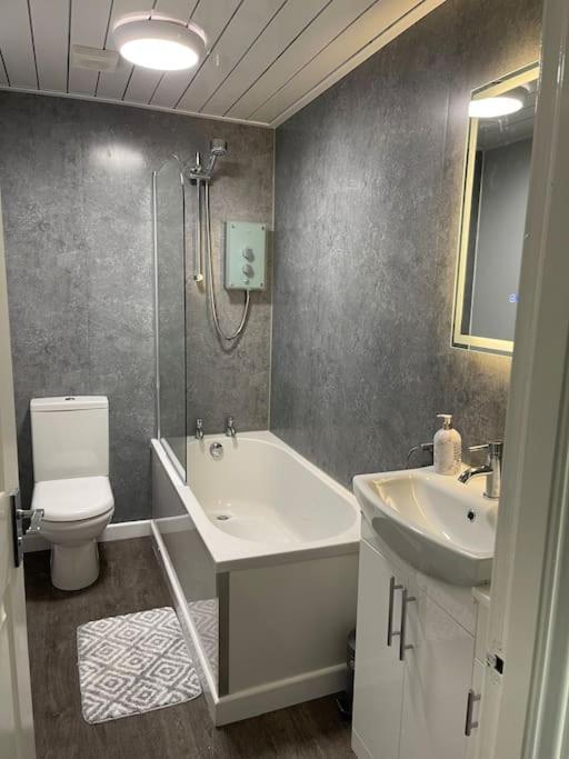 River View Apartment Glasgow Luaran gambar
